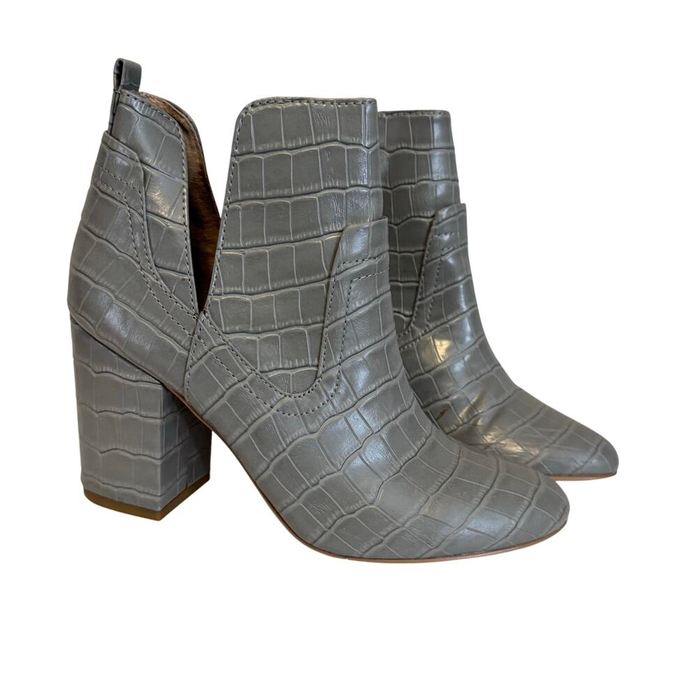 Steve Madden Ankle Boots Size 6M Gray Bohemian Rock 'n' Roll Luxurious Elegant